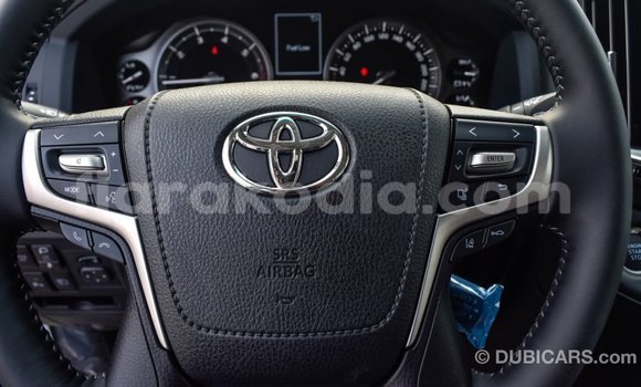 Hividy Toyota Land Cruiser fotsy Car in Import - Dubai in Diana Hividy Toyota Land Cruiser fotsy Car in Import - Dubai in Diana