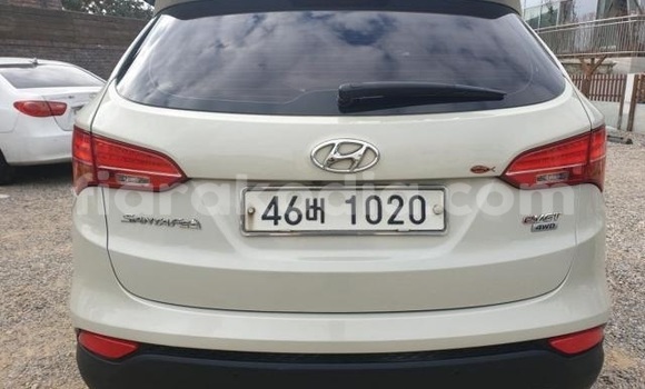 Buy Used Hyundai Santa Fe White Car in Ambanja in Diana Buy Used Hyundai Santa Fe White Car in Ambanja in Diana