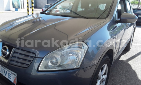 Buy Used Nissan Qashqai Silver Car in Ambanja in Diana Buy Used Nissan Qashqai Silver Car in Ambanja in Diana