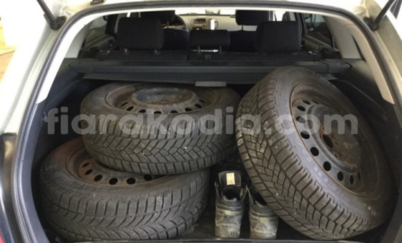 Buy Used Toyota Avensis Silver Car in Ambanja in Diana Buy Used Toyota Avensis Silver Car in Ambanja in Diana