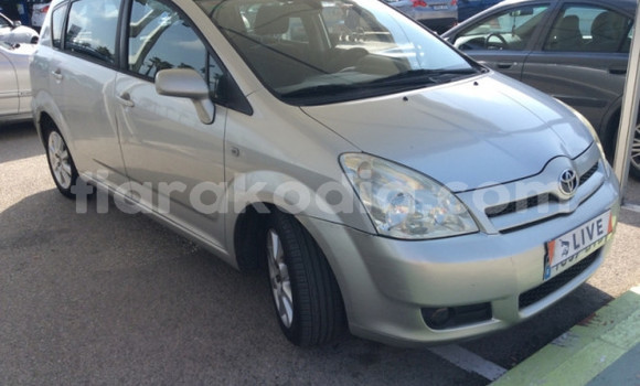 Buy Used Toyota Verso Silver Car in Ambanja in Diana Buy Used Toyota Verso Silver Car in Ambanja in Diana