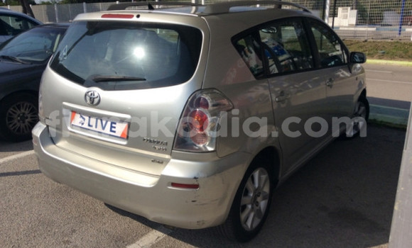 Buy Used Toyota Verso Silver Car in Ambanja in Diana Buy Used Toyota Verso Silver Car in Ambanja in Diana
