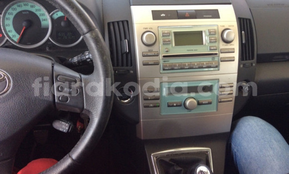 Buy Used Toyota Verso Silver Car in Ambanja in Diana Buy Used Toyota Verso Silver Car in Ambanja in Diana