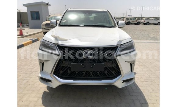 Acheter Import Voiture Lexus LX Blanc à Import - Dubai, Diana Acheter Import Voiture Lexus LX Blanc à Import - Dubai, Diana