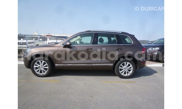 Acheter Import Voiture Volkswagen Touareg Marron à Import - Dubai, Diana Acheter Import Voiture Volkswagen Touareg Marron à Import - Dubai, Diana