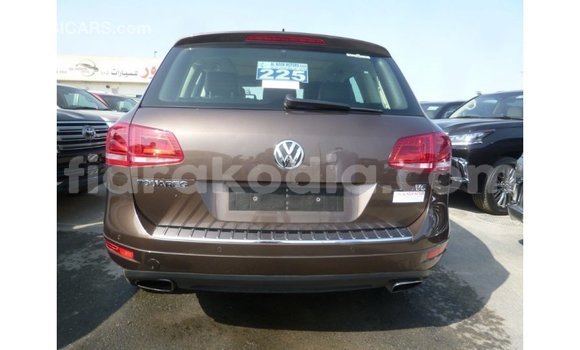 Acheter Import Voiture Volkswagen Touareg Marron à Import - Dubai, Diana Acheter Import Voiture Volkswagen Touareg Marron à Import - Dubai, Diana