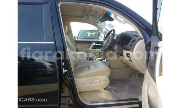 Acheter Import Voiture Toyota Land Cruiser Noir à Import - Dubai, Diana Acheter Import Voiture Toyota Land Cruiser Noir à Import - Dubai, Diana