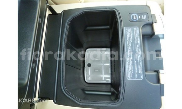 Acheter Import Voiture Toyota Land Cruiser Noir à Import - Dubai, Diana Acheter Import Voiture Toyota Land Cruiser Noir à Import - Dubai, Diana