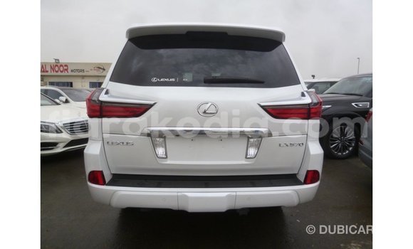 Acheter Import Voiture Lexus LX Blanc à Import - Dubai, Diana Acheter Import Voiture Lexus LX Blanc à Import - Dubai, Diana