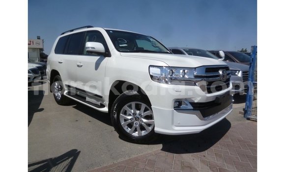 Acheter Import Voiture Toyota Land Cruiser Blanc à Import - Dubai, Diana Acheter Import Voiture Toyota Land Cruiser Blanc à Import - Dubai, Diana