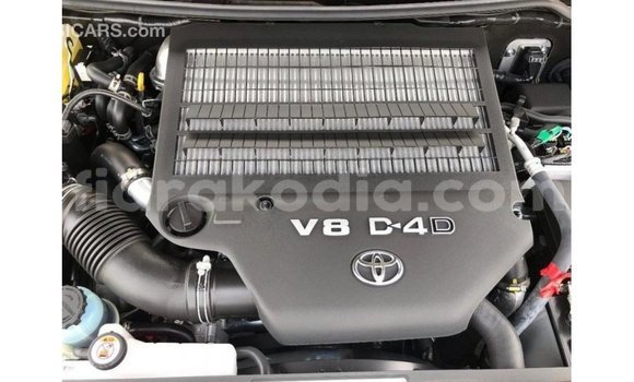 Acheter Import Voiture Toyota Land Cruiser Noir à Import - Dubai, Diana Acheter Import Voiture Toyota Land Cruiser Noir à Import - Dubai, Diana