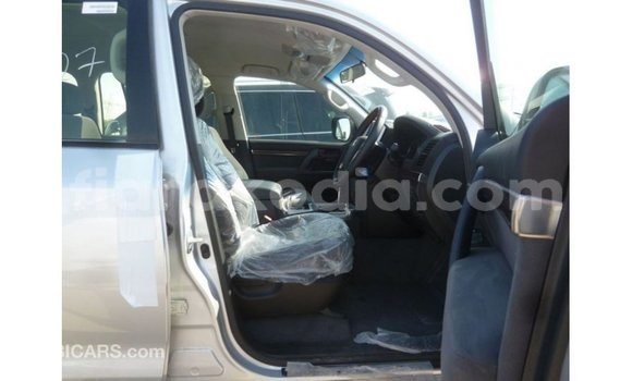 Acheter Import Voiture Toyota Land Cruiser Autre à Import - Dubai, Diana Acheter Import Voiture Toyota Land Cruiser Autre à Import - Dubai, Diana