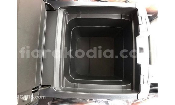 Acheter Import Voiture Toyota Land Cruiser Noir à Import - Dubai, Diana Acheter Import Voiture Toyota Land Cruiser Noir à Import - Dubai, Diana