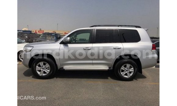Acheter Import Voiture Toyota Land Cruiser Autre à Import - Dubai, Diana Acheter Import Voiture Toyota Land Cruiser Autre à Import - Dubai, Diana