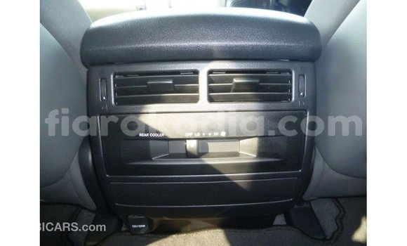 Acheter Import Voiture Toyota Land Cruiser Noir à Import - Dubai, Diana Acheter Import Voiture Toyota Land Cruiser Noir à Import - Dubai, Diana