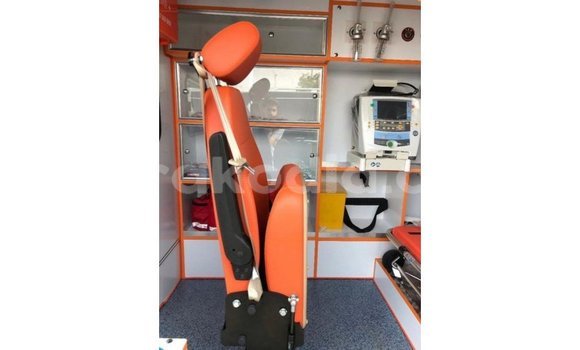 Acheter Import Voiture Toyota Hiace Blanc à Import - Dubai, Diana Acheter Import Voiture Toyota Hiace Blanc à Import - Dubai, Diana