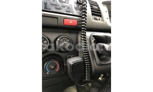 Acheter Import Voiture Toyota Hiace Blanc à Import - Dubai, Diana Acheter Import Voiture Toyota Hiace Blanc à Import - Dubai, Diana