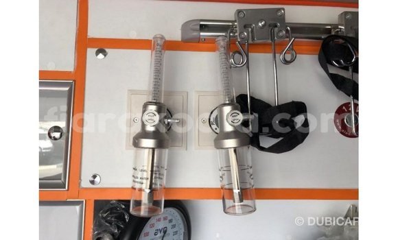 Hividy Toyota Hiace fotsy Car in Import - Dubai in Diana Hividy Toyota Hiace fotsy Car in Import - Dubai in Diana