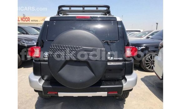Acheter Import Voiture Toyota FJ Cruiser Noir à Import - Dubai, Diana Acheter Import Voiture Toyota FJ Cruiser Noir à Import - Dubai, Diana