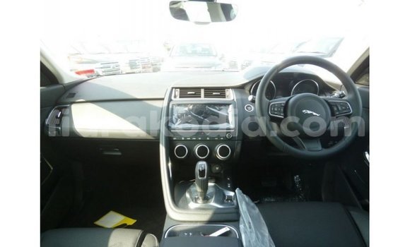 Acheter Import Voiture Jaguar E-Pace Blanc à Import - Dubai, Diana Acheter Import Voiture Jaguar E-Pace Blanc à Import - Dubai, Diana