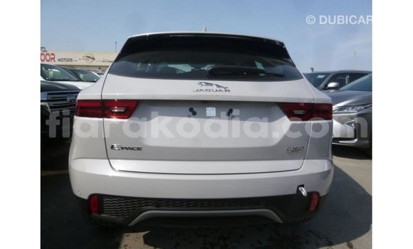 Acheter Import Voiture Jaguar E-Pace Blanc à Import - Dubai, Diana Acheter Import Voiture Jaguar E-Pace Blanc à Import - Dubai, Diana