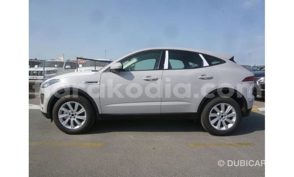 Acheter Import Voiture Jaguar E-Pace Blanc à Import - Dubai, Diana Acheter Import Voiture Jaguar E-Pace Blanc à Import - Dubai, Diana
