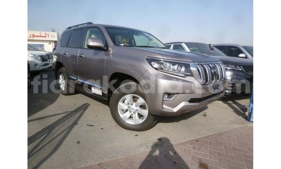 Acheter Import Voiture Toyota Prado Autre à Import - Dubai, Diana Acheter Import Voiture Toyota Prado Autre à Import - Dubai, Diana