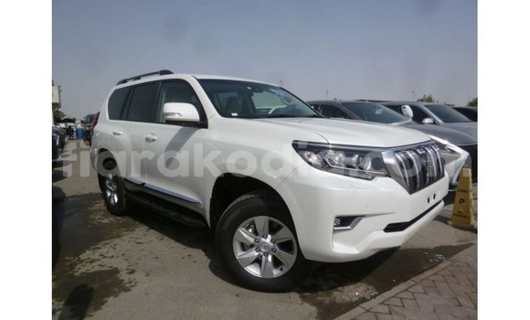 Acheter Import Voiture Toyota Prado Blanc à Import - Dubai, Diana Acheter Import Voiture Toyota Prado Blanc à Import - Dubai, Diana