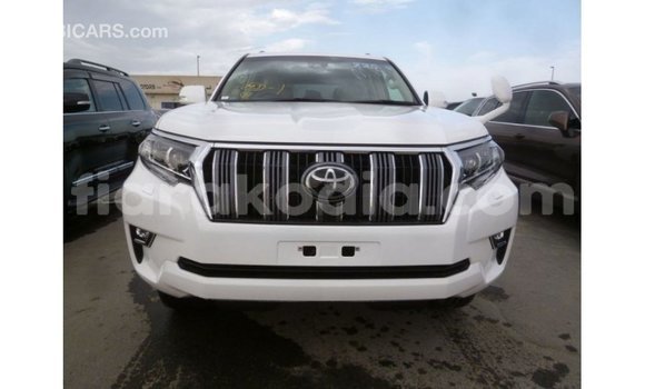 Hividy Toyota Prado fotsy Car in Import - Dubai in Diana Hividy Toyota Prado fotsy Car in Import - Dubai in Diana