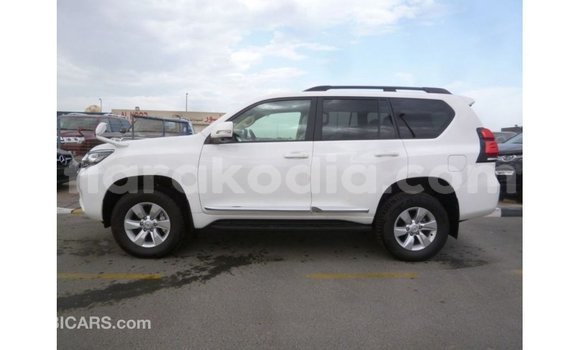 Hividy Toyota Prado fotsy Car in Import - Dubai in Diana Hividy Toyota Prado fotsy Car in Import - Dubai in Diana