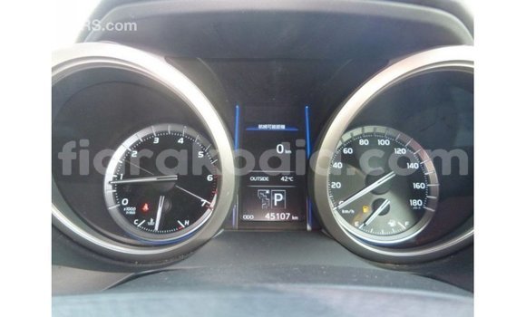 Acheter Import Voiture Toyota Prado Noir à Import - Dubai, Diana Acheter Import Voiture Toyota Prado Noir à Import - Dubai, Diana