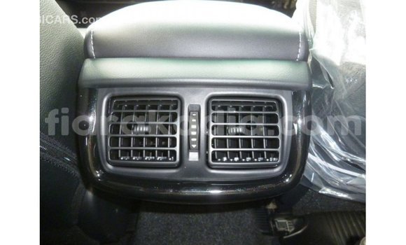 Acheter Import Voiture Toyota Hilux Blanc à Import - Dubai, Diana Acheter Import Voiture Toyota Hilux Blanc à Import - Dubai, Diana