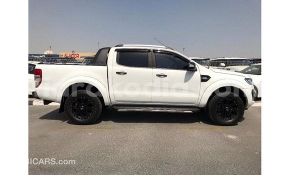 Acheter Import Voiture Ford Ranger Blanc à Import - Dubai, Diana Acheter Import Voiture Ford Ranger Blanc à Import - Dubai, Diana