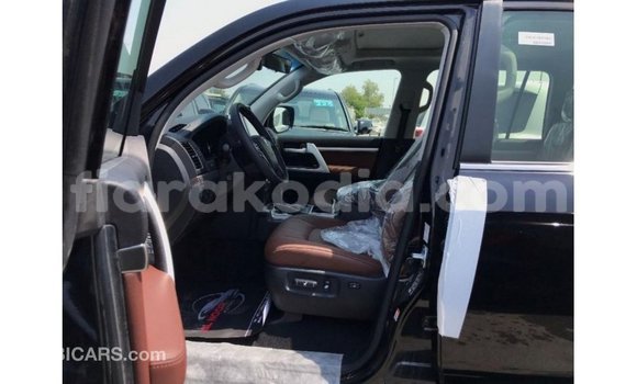 Acheter Import Voiture Toyota Land Cruiser Noir à Import - Dubai, Diana Acheter Import Voiture Toyota Land Cruiser Noir à Import - Dubai, Diana