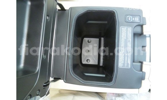 Hividy Toyota Land Cruiser fotsy Car in Import - Dubai in Diana Hividy Toyota Land Cruiser fotsy Car in Import - Dubai in Diana