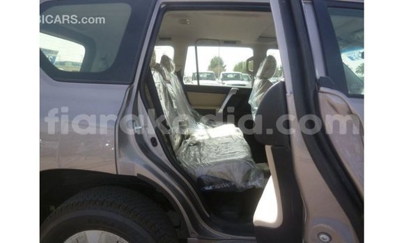 Acheter Import Voiture Toyota Prado Autre à Import - Dubai, Diana Acheter Import Voiture Toyota Prado Autre à Import - Dubai, Diana