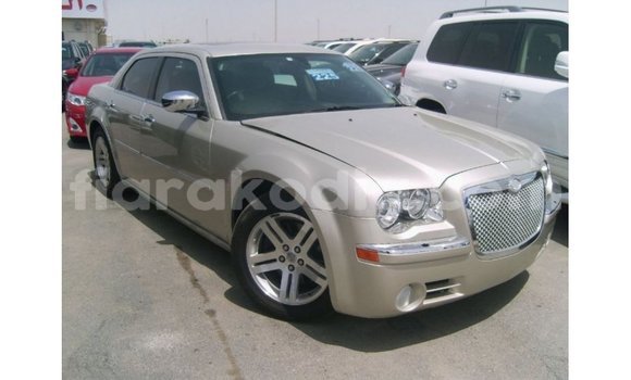 Acheter Import Voiture Chrysler 300 Beige à Import - Dubai, Diana