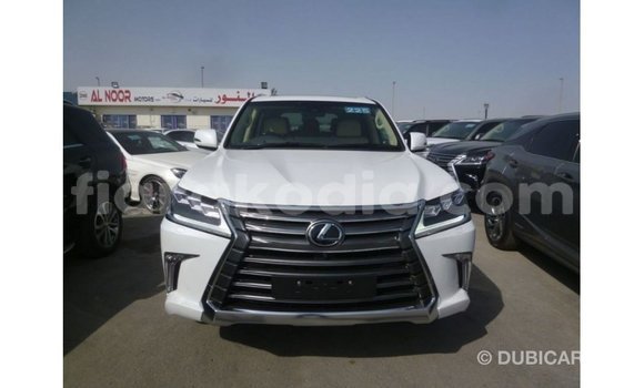Acheter Import Voiture Lexus LX Blanc à Import - Dubai, Diana Acheter Import Voiture Lexus LX Blanc à Import - Dubai, Diana