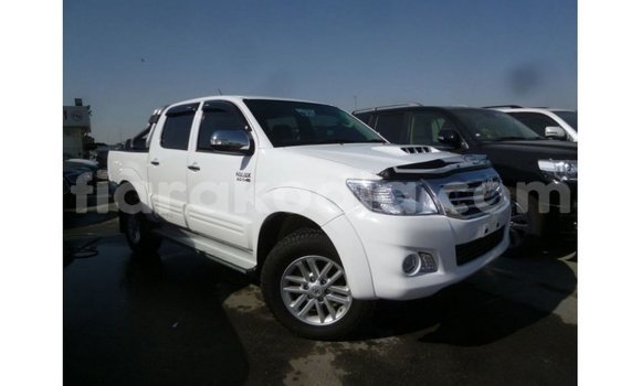 Acheter Import Voiture Toyota Hilux Blanc à Import - Dubai, Diana Acheter Import Voiture Toyota Hilux Blanc à Import - Dubai, Diana