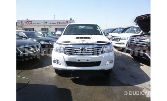 Acheter Import Voiture Toyota Hilux Blanc à Import - Dubai, Diana Acheter Import Voiture Toyota Hilux Blanc à Import - Dubai, Diana