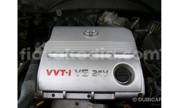 Acheter Import Voiture Toyota Harrier Noir à Import - Dubai, Diana Acheter Import Voiture Toyota Harrier Noir à Import - Dubai, Diana