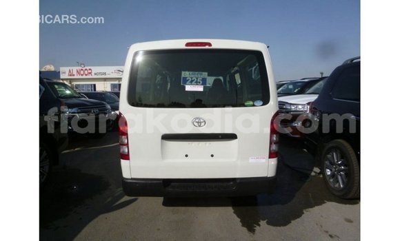 Acheter Import Voiture Toyota Hiace Blanc à Import - Dubai, Diana Acheter Import Voiture Toyota Hiace Blanc à Import - Dubai, Diana