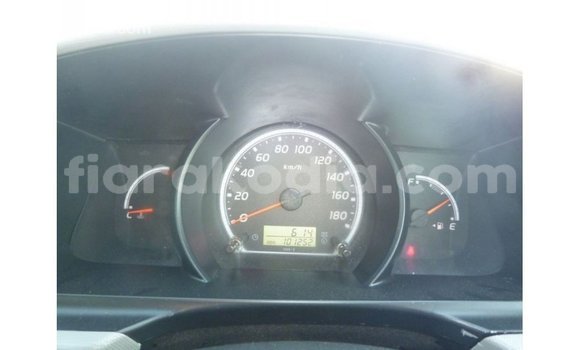 Acheter Import Voiture Toyota Hiace Blanc à Import - Dubai, Diana Acheter Import Voiture Toyota Hiace Blanc à Import - Dubai, Diana