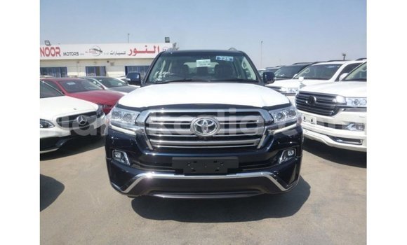 Acheter Import Voiture Toyota Land Cruiser Bleu à Import - Dubai, Diana Acheter Import Voiture Toyota Land Cruiser Bleu à Import - Dubai, Diana
