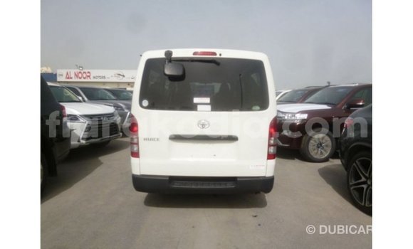 Acheter Import Voiture Toyota Hiace Blanc à Import - Dubai, Diana Acheter Import Voiture Toyota Hiace Blanc à Import - Dubai, Diana