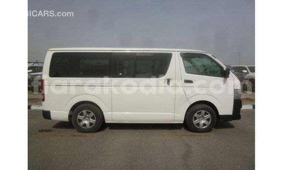 Acheter Import Voiture Toyota Hiace Blanc à Import - Dubai, Diana Acheter Import Voiture Toyota Hiace Blanc à Import - Dubai, Diana