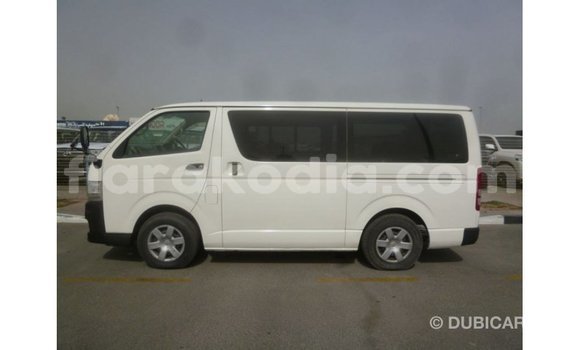 Acheter Import Voiture Toyota Hiace Blanc à Import - Dubai, Diana Acheter Import Voiture Toyota Hiace Blanc à Import - Dubai, Diana