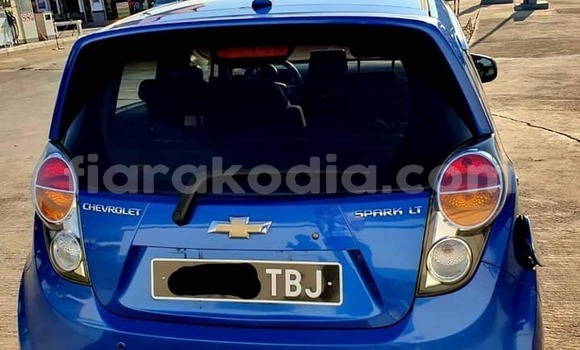Hividy Chevrolet Spark Blue Car in Antananarivo in Analamanga Hividy Chevrolet Spark Blue Car in Antananarivo in Analamanga