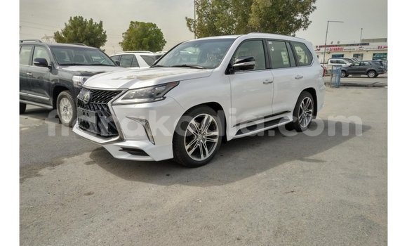 Acheter Import Voiture Lexus LX Blanc à Import - Dubai, Diana Acheter Import Voiture Lexus LX Blanc à Import - Dubai, Diana