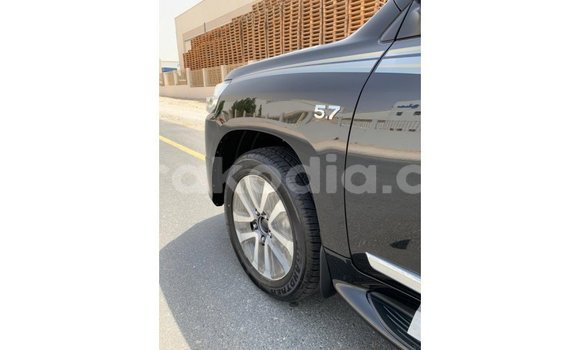 Acheter Import Voiture Toyota Land Cruiser Noir à Import - Dubai, Diana Acheter Import Voiture Toyota Land Cruiser Noir à Import - Dubai, Diana